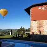 Red Wine Lantställe La Morra