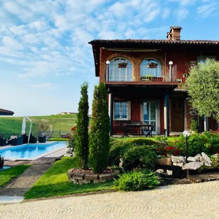 Red Wine منزل ريفي *