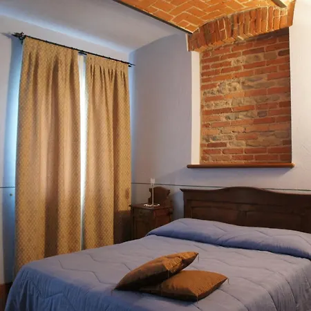 Red Wine منزل ريفي لا مورّا