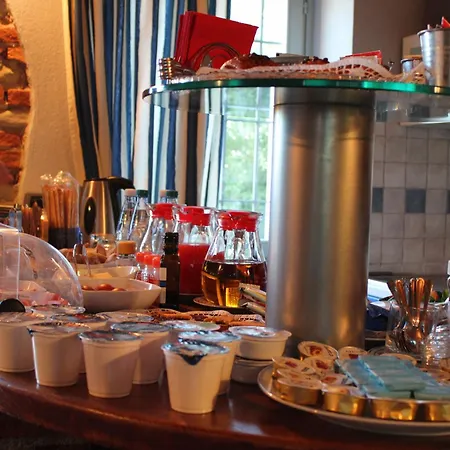 Red Wine منزل ريفي