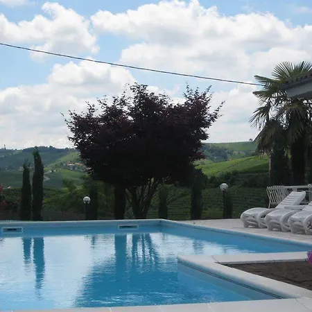 Red Wine * لا مورّا